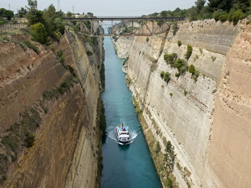 Discover the Corinth Canal